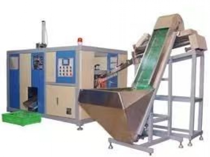 全自動小瓶吹瓶機