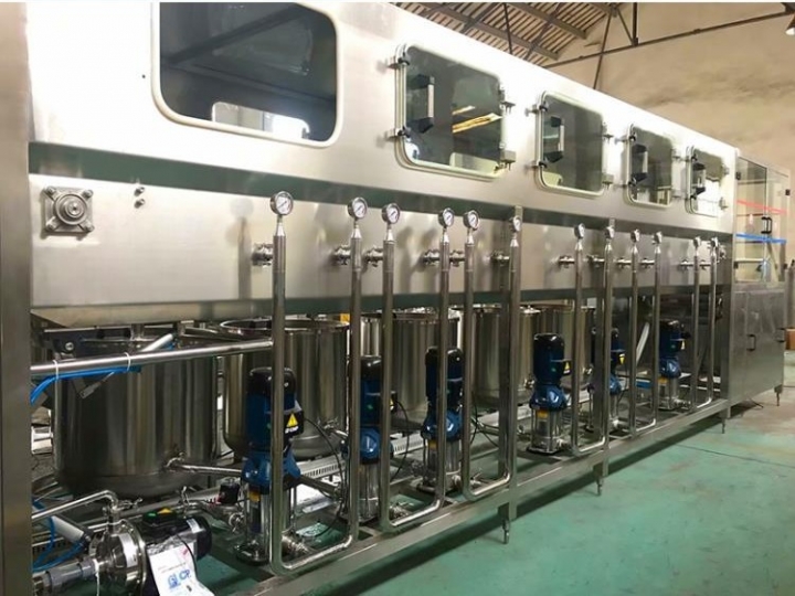 每小時900桶灌裝機(jī)