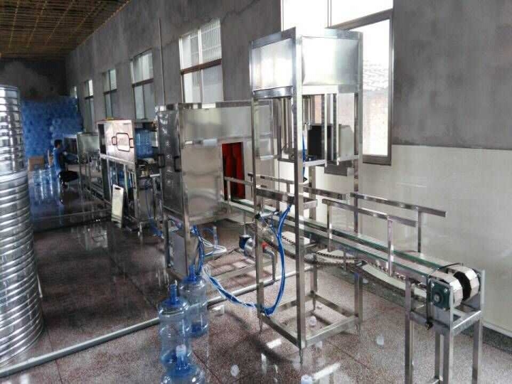 每小時200桶灌裝機(jī)